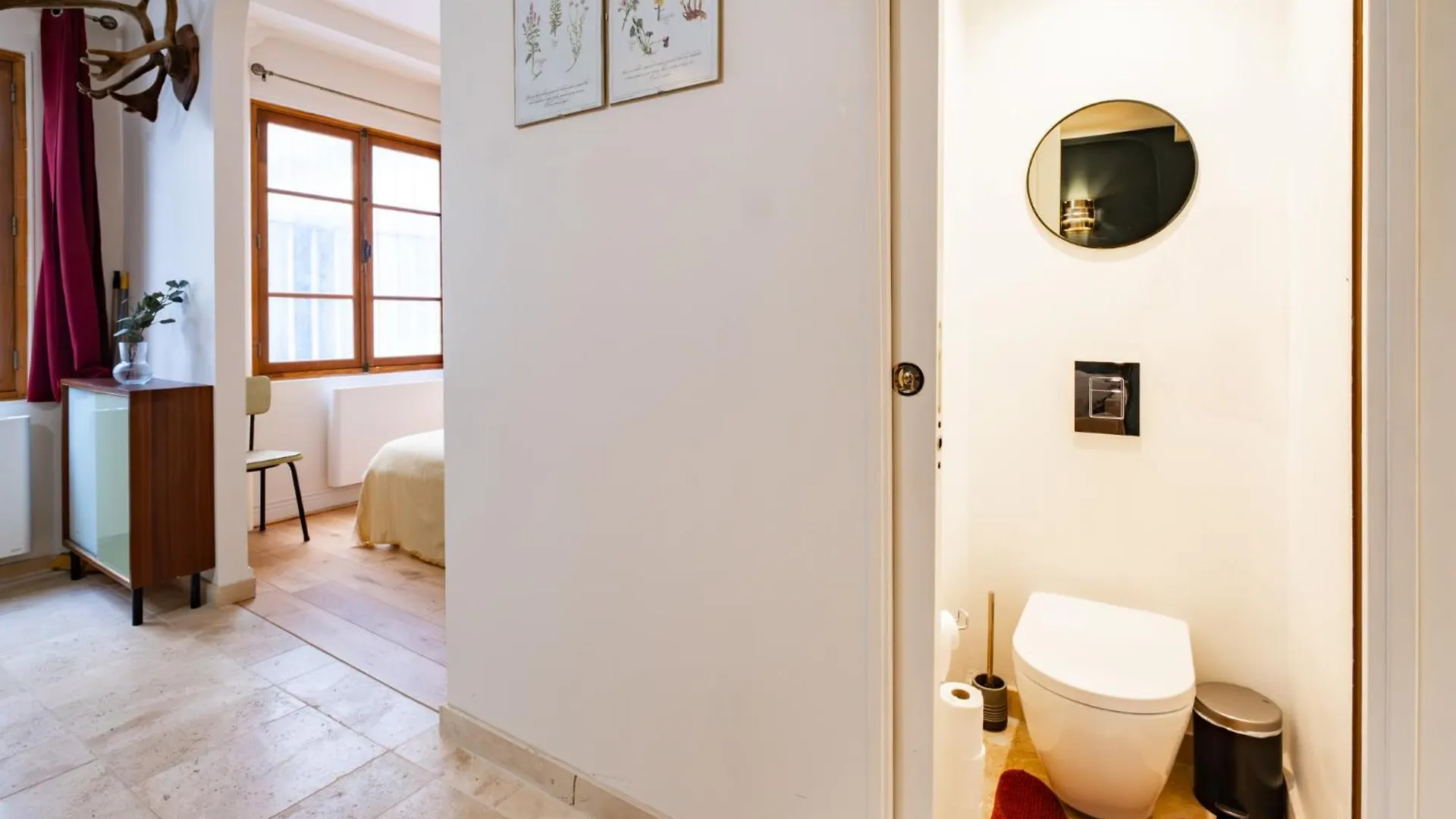 Modern Place In Sacre-Coeur パリ アパート
